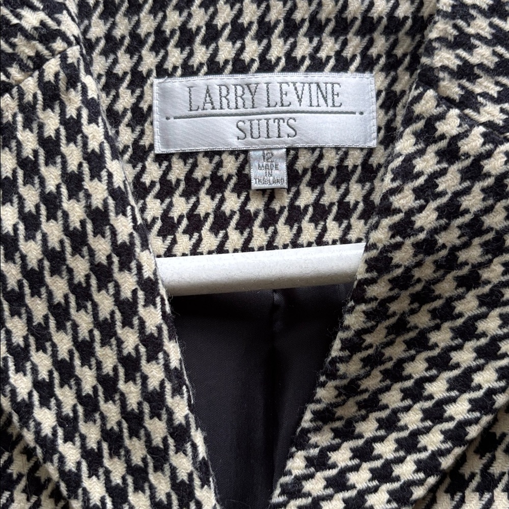Larry Levine Black and White Houndstooth Blazer - Picture 2 of 4